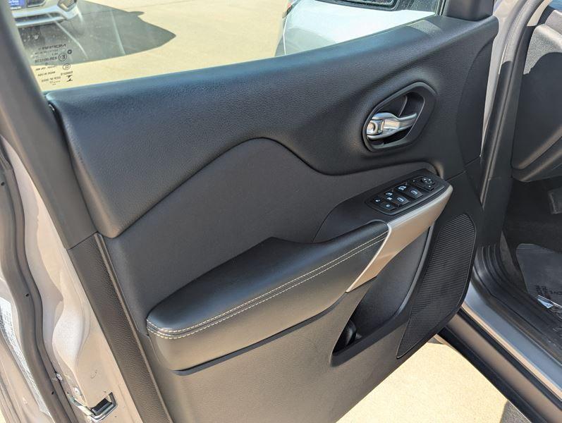 used 2018 Jeep Cherokee car, priced at $14,900