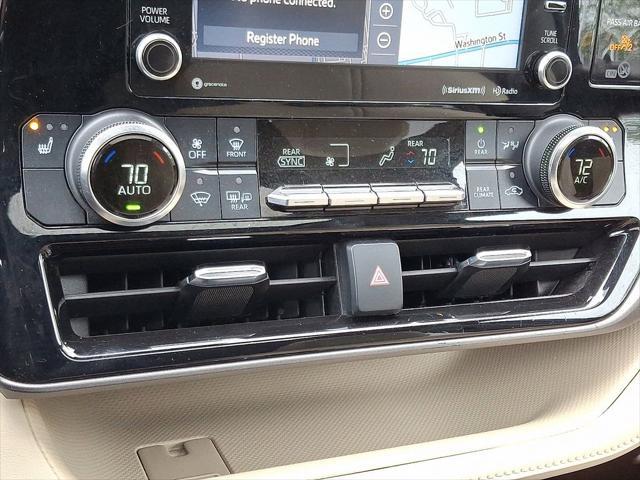 used 2022 Toyota Highlander car, priced at $40,033