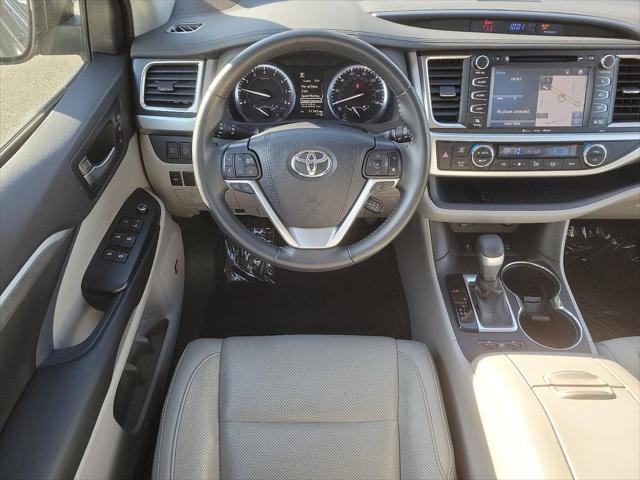 used 2019 Toyota Highlander car, priced at $30,762