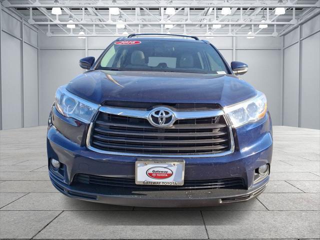 used 2016 Toyota Highlander car, priced at $13,365