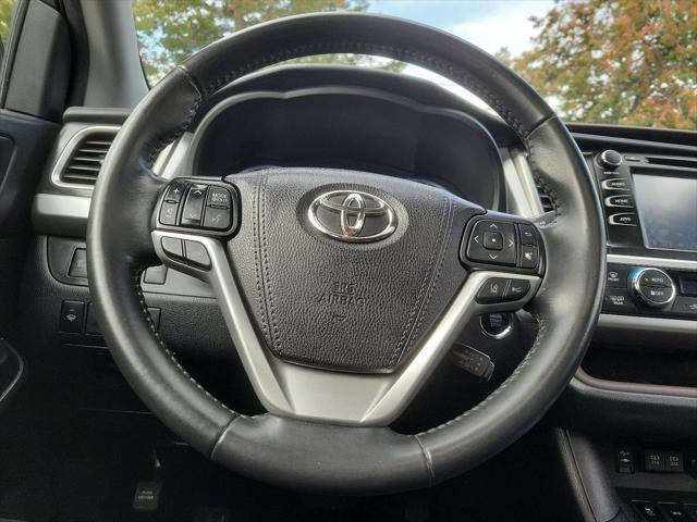 used 2019 Toyota Highlander car, priced at $18,781