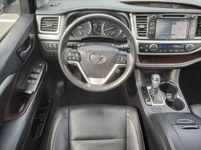 used 2019 Toyota Highlander car, priced at $18,781