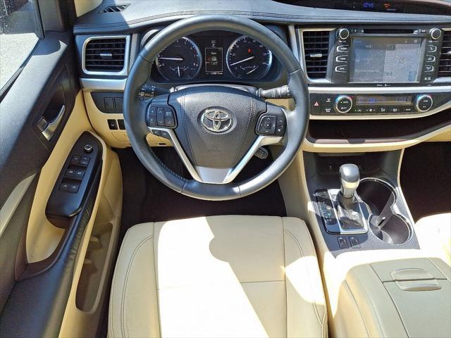 used 2015 Toyota Highlander car, priced at $17,763