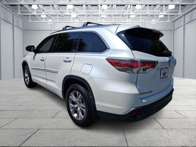used 2015 Toyota Highlander car, priced at $17,763