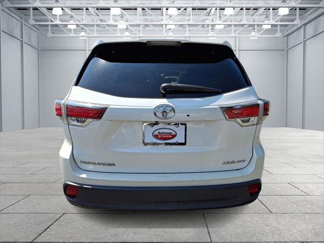 used 2015 Toyota Highlander car, priced at $17,763