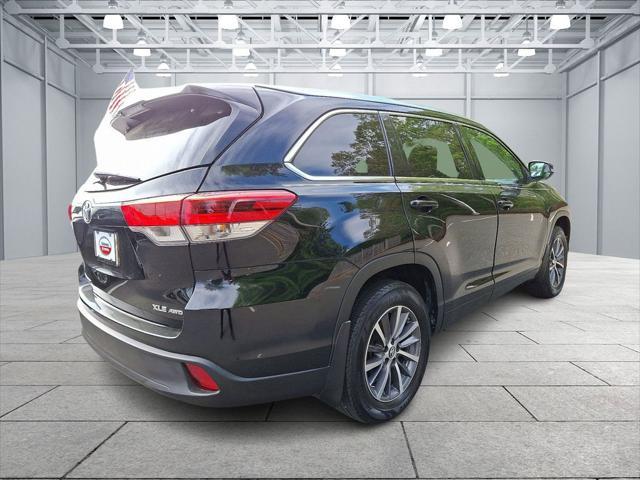 used 2018 Toyota Highlander car, priced at $25,346
