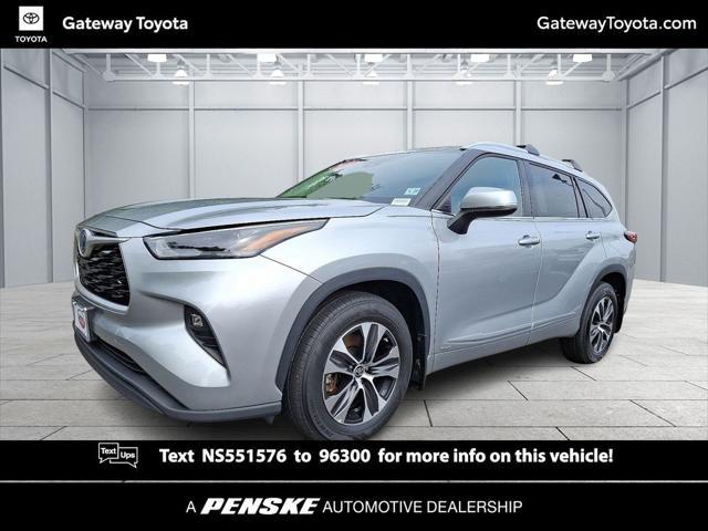 used 2022 Toyota Highlander Hybrid car, priced at $43,575