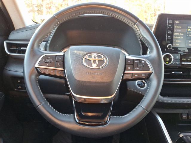 used 2021 Toyota Highlander car, priced at $32,330