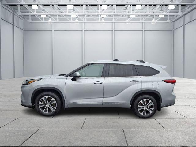 used 2023 Toyota Highlander car, priced at $42,964
