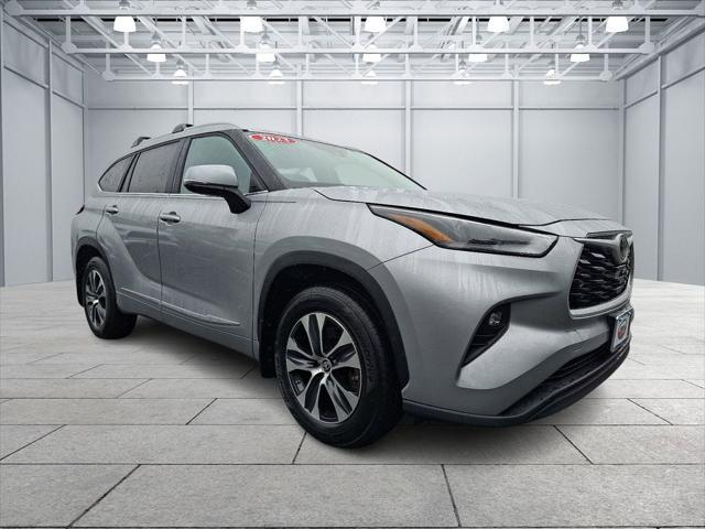used 2023 Toyota Highlander car, priced at $42,964
