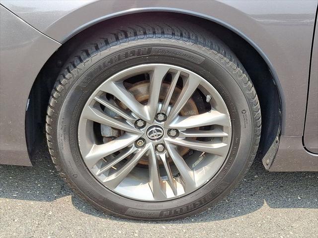 used 2015 Toyota Camry Hybrid car, priced at $12,888