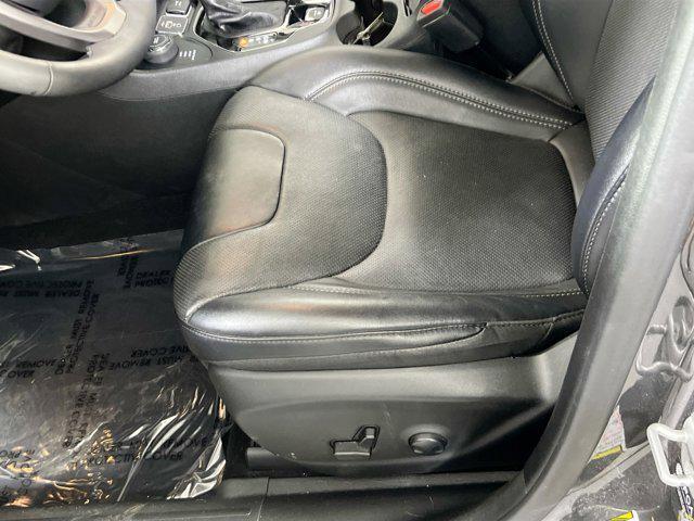used 2022 Jeep Cherokee car, priced at $24,886
