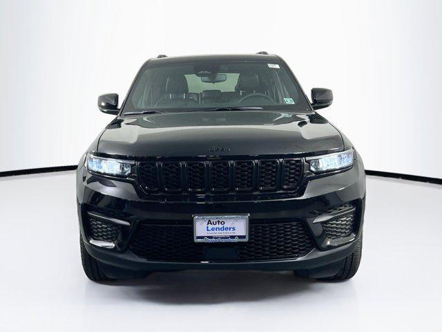 used 2024 Jeep Grand Cherokee car, priced at $40,995