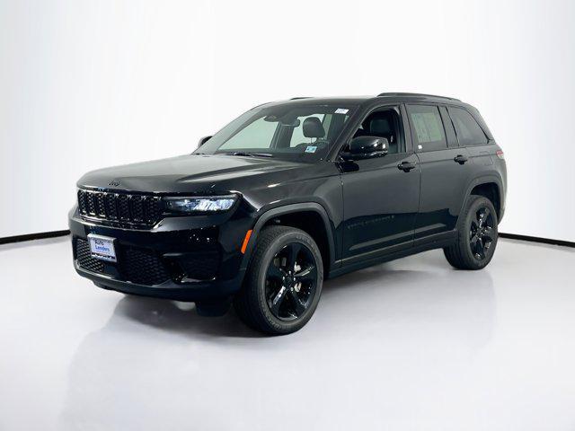 used 2024 Jeep Grand Cherokee car, priced at $40,995