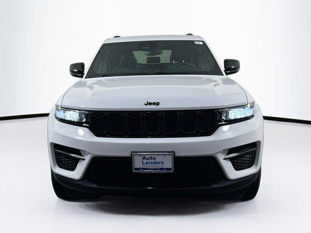used 2022 Jeep Grand Cherokee car, priced at $30,845