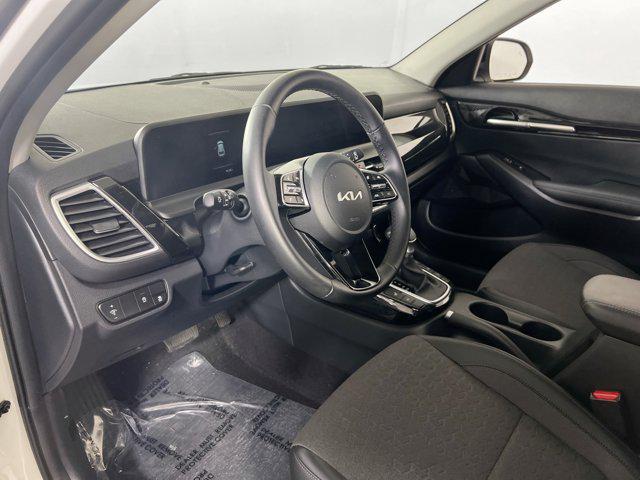 used 2025 Kia Seltos car, priced at $26,504