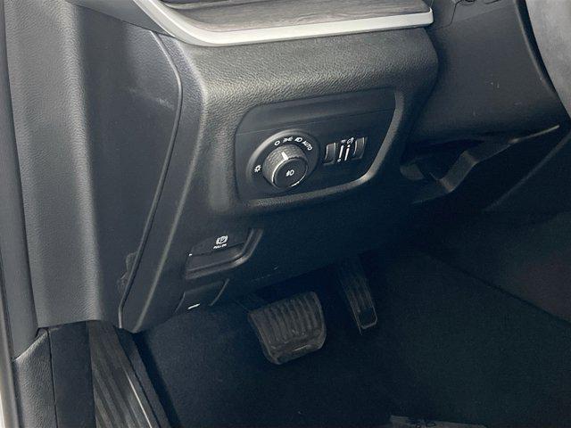 used 2023 Jeep Grand Cherokee car, priced at $33,672