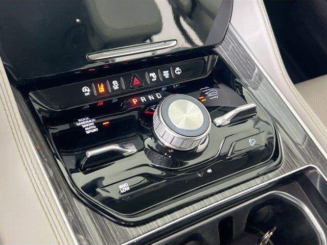 used 2022 Jeep Wagoneer car, priced at $49,245