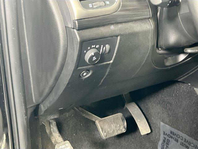 used 2021 Jeep Grand Cherokee car, priced at $27,539