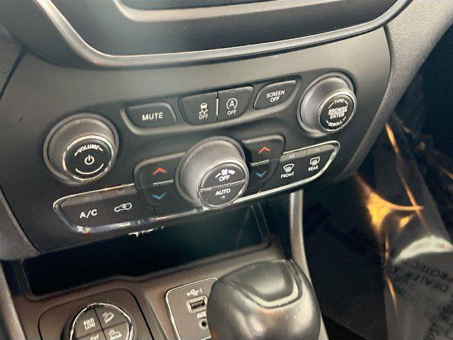 used 2022 Jeep Cherokee car, priced at $24,171