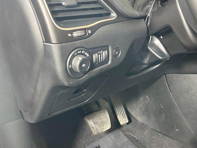 used 2022 Jeep Cherokee car, priced at $24,171