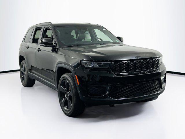 used 2022 Jeep Grand Cherokee car, priced at $31,106