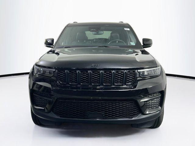 used 2022 Jeep Grand Cherokee car, priced at $31,106