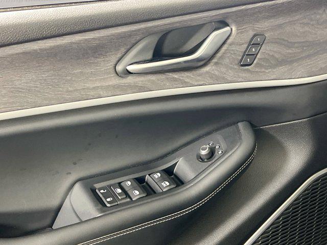 used 2022 Jeep Grand Cherokee car, priced at $37,185