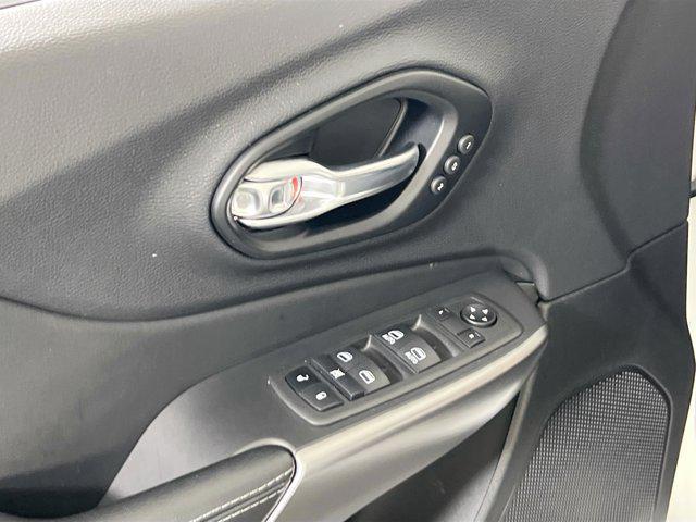 used 2022 Jeep Cherokee car, priced at $25,202