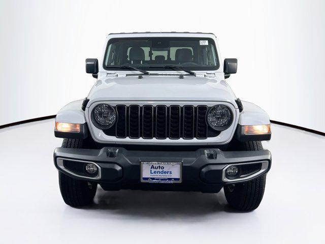 used 2024 Jeep Gladiator car, priced at $41,343