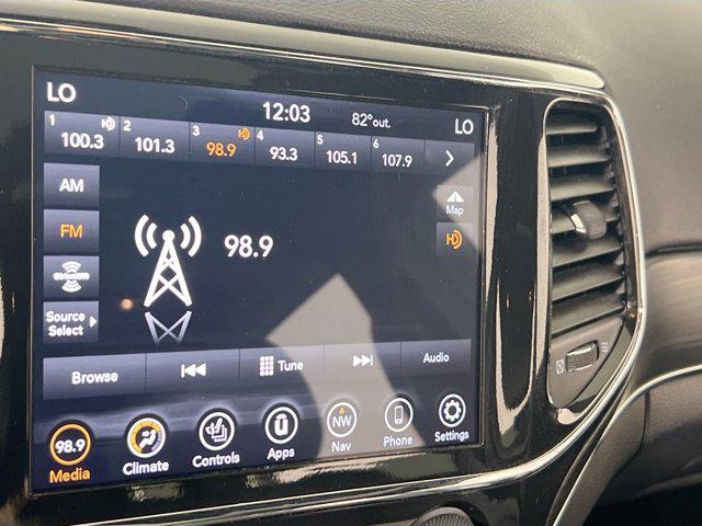 used 2022 Jeep Grand Cherokee car, priced at $26,040