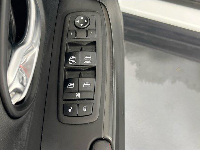 used 2022 Jeep Cherokee car, priced at $25,990