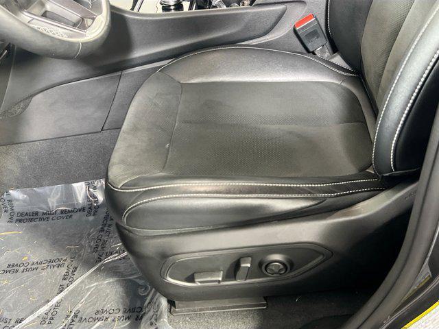 used 2022 Jeep Grand Cherokee car, priced at $30,753