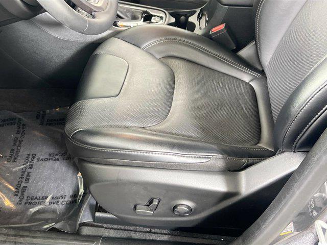 used 2022 Jeep Cherokee car, priced at $27,759