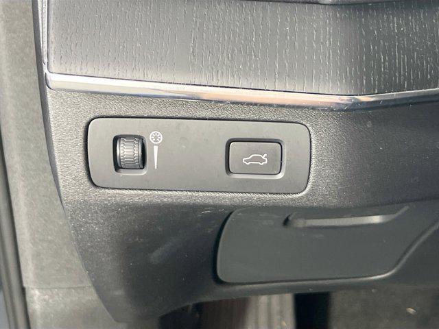 used 2020 Volvo XC90 car, priced at $32,158