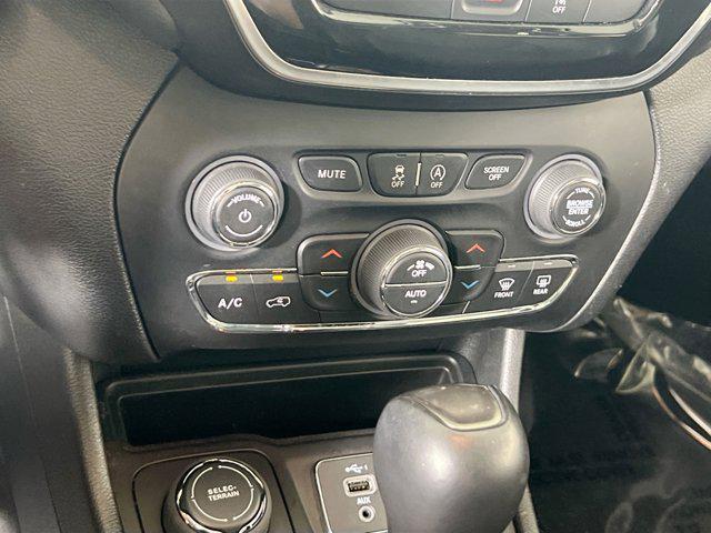 used 2022 Jeep Cherokee car, priced at $23,390