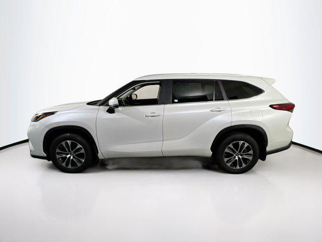 used 2023 Toyota Highlander car, priced at $38,363
