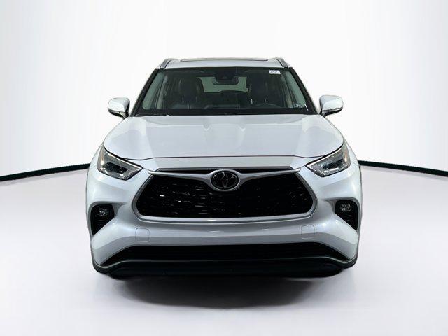 used 2023 Toyota Highlander car, priced at $38,363