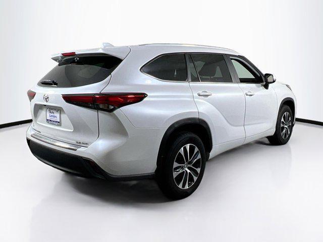 used 2023 Toyota Highlander car, priced at $38,363
