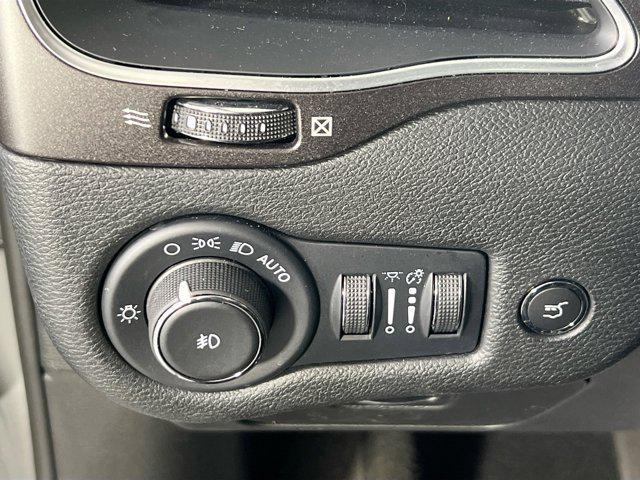 used 2022 Jeep Cherokee car, priced at $25,766