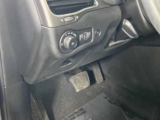 used 2022 Jeep Cherokee car, priced at $24,965