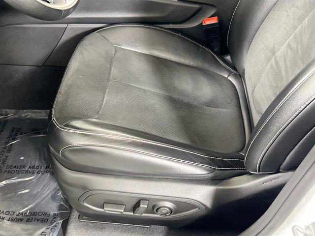 used 2022 Jeep Grand Cherokee car, priced at $32,034