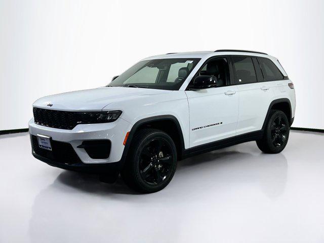 used 2022 Jeep Grand Cherokee car, priced at $32,034