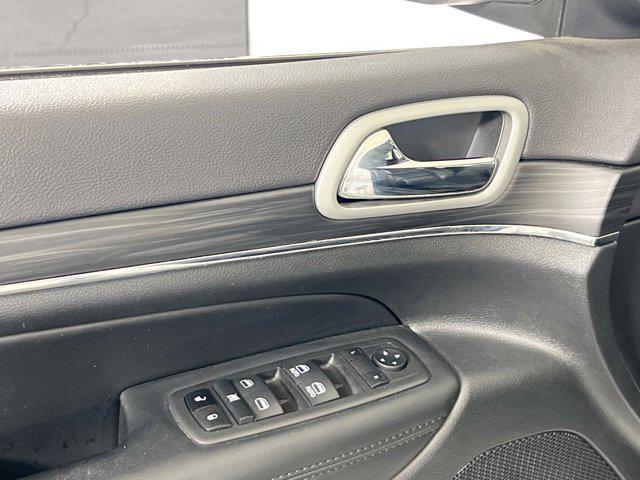 used 2022 Jeep Grand Cherokee car, priced at $28,446