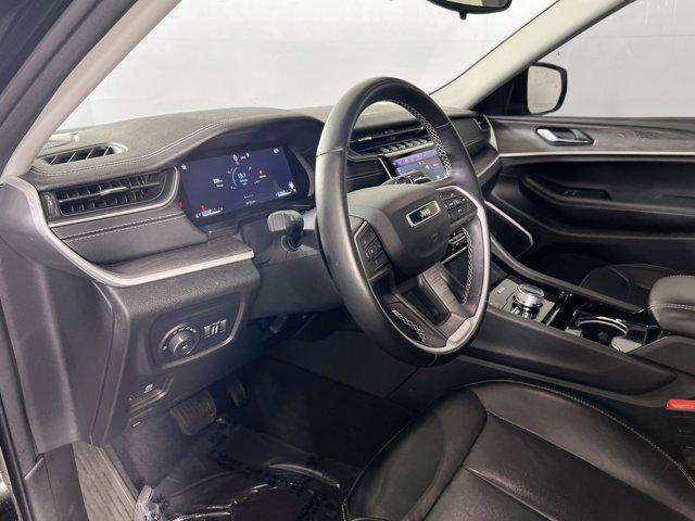 used 2022 Jeep Grand Cherokee car, priced at $30,565