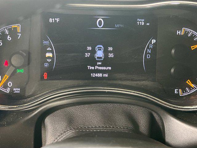 used 2022 Jeep Grand Cherokee car, priced at $30,999