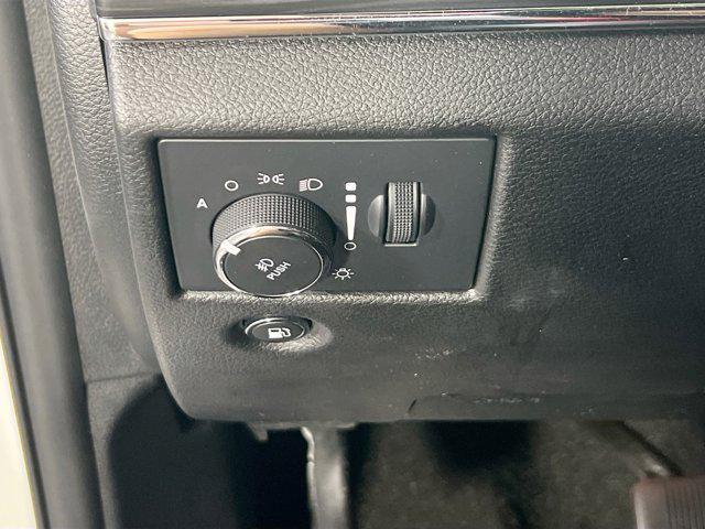 used 2022 Jeep Grand Cherokee car, priced at $30,999