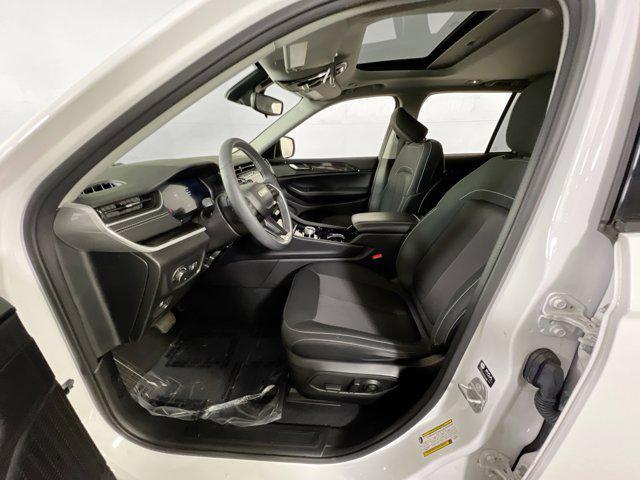 used 2023 Jeep Grand Cherokee car, priced at $31,181