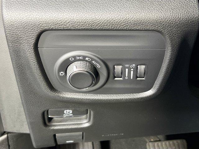 used 2022 Jeep Grand Cherokee car, priced at $34,645