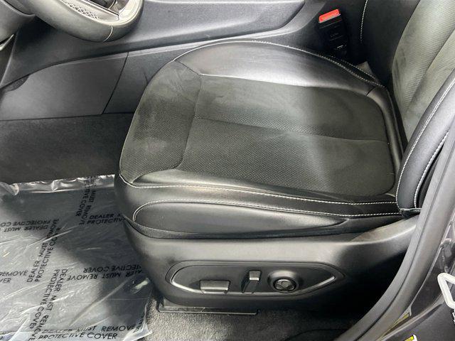 used 2022 Jeep Grand Cherokee car, priced at $34,645